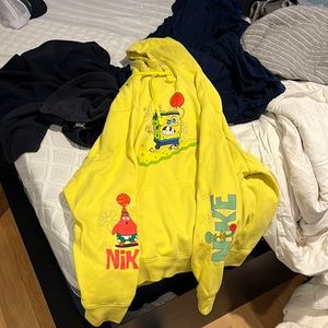 SpongeBob nike hoodie limited Edition barley worn